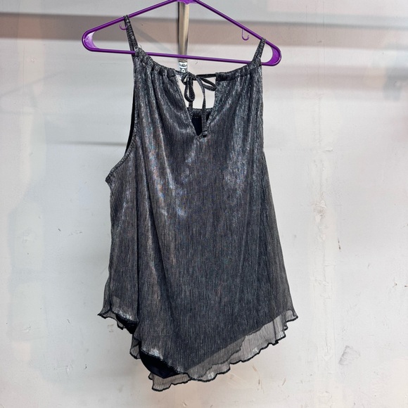 No Boundaries Tops - No boundaries metallic thin strap blouse size XXL in good condition